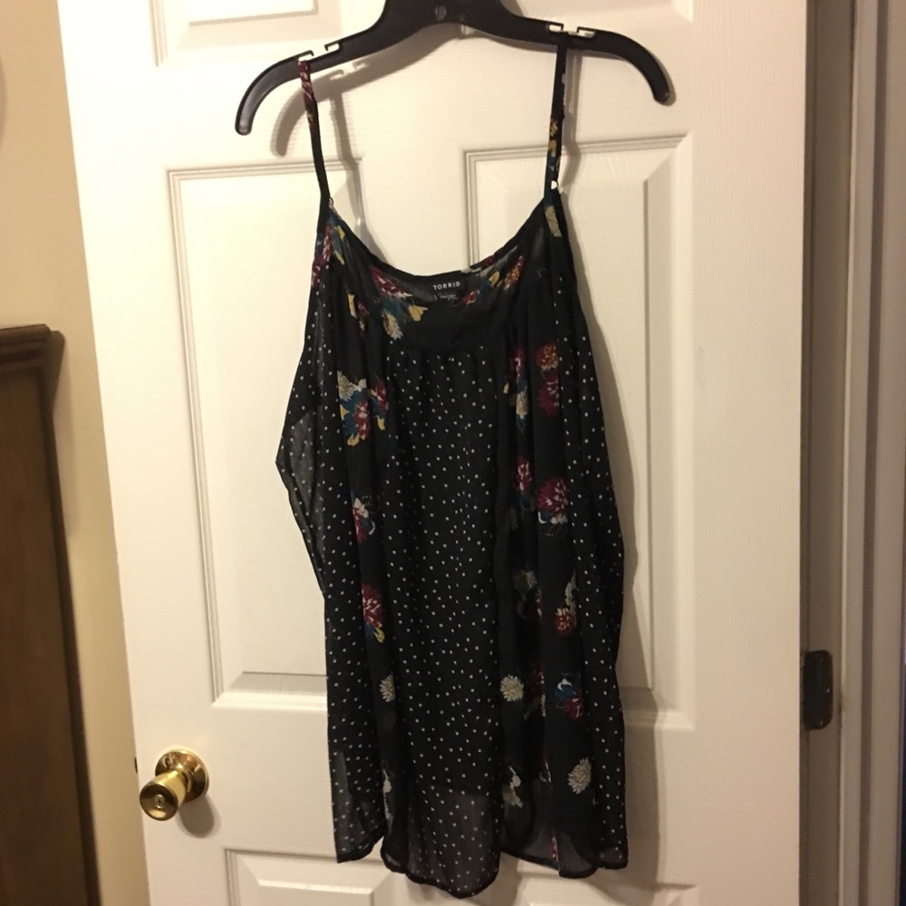 Sleeveless Patterned Top